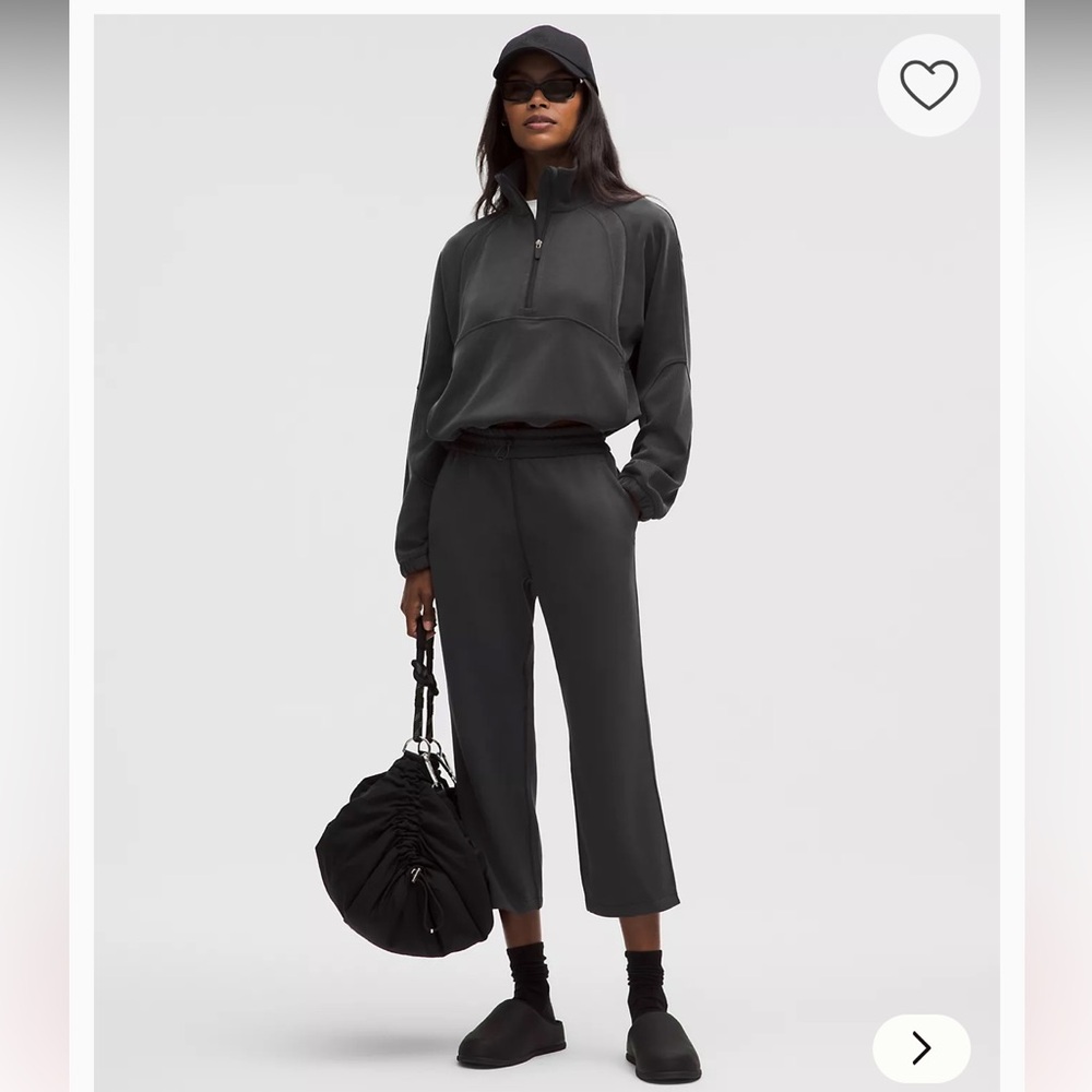 Black Softstreme High-Rise Straight-Leg Cropped Pant